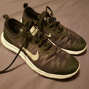 Women's Nike golf shoes